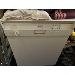 Nieuw Bosch vaatwasser br:23,5 L:33,5