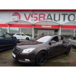 Opel INSIGNIA 2.0 TURBO SPORT 220PK LED XENON NAVI TREKHAAK