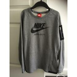 Nike tech fleece, airmax XL boys. 13/15 jaar. 158/170