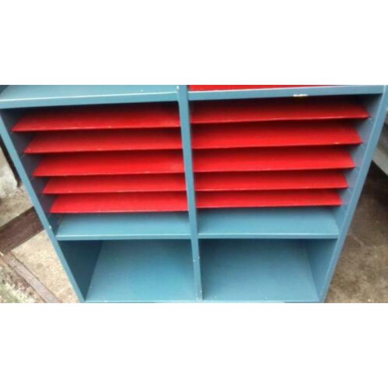 Retro roomdivider vakkenkast