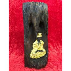 Godin Kwan Yin Resin in Teak houten boomstam