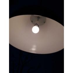 2 hanglampen van VT wonen Solar zwart
