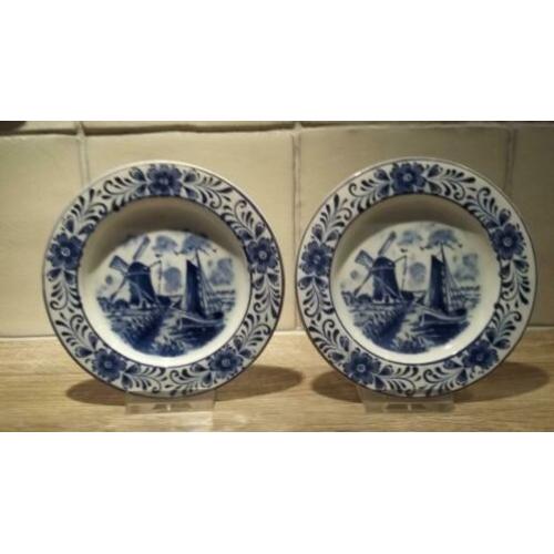 2 delftsblauwe bordjes