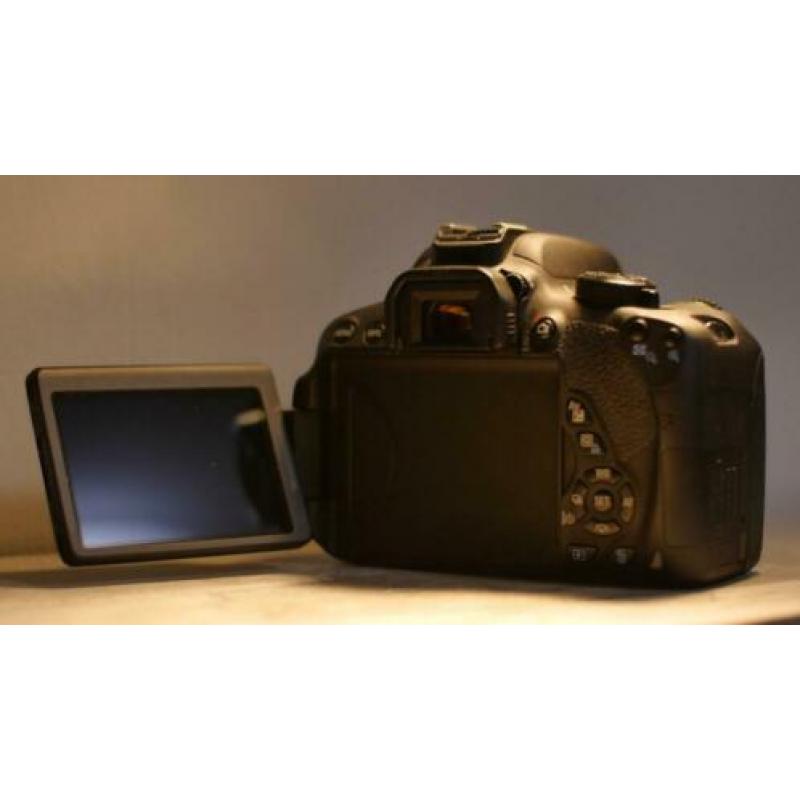 Fotocamera Canon EOS 700D (nieuwe staat)
