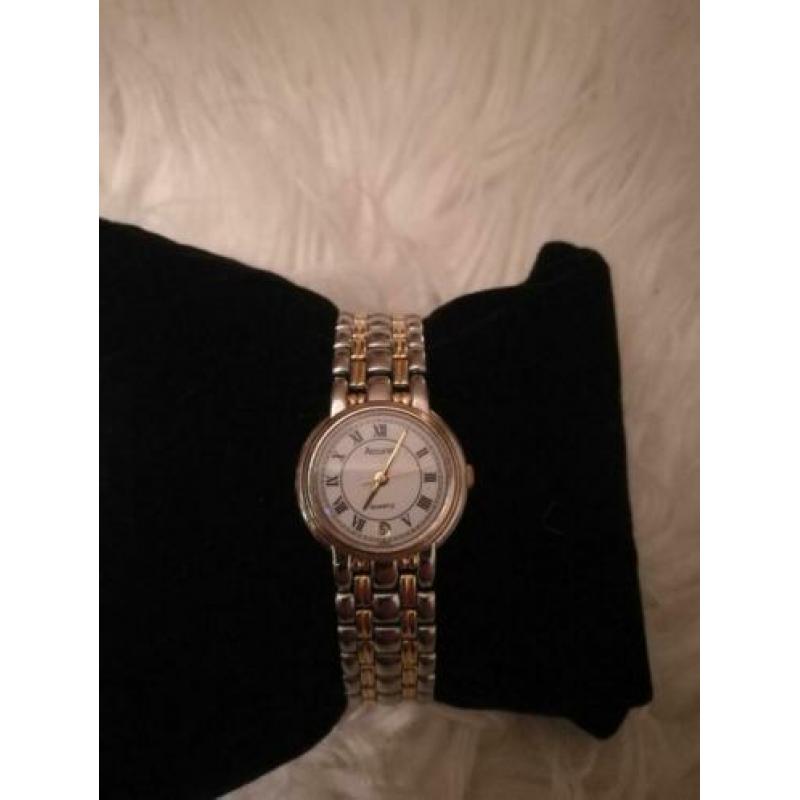 Dames horloges in de aanbieding.