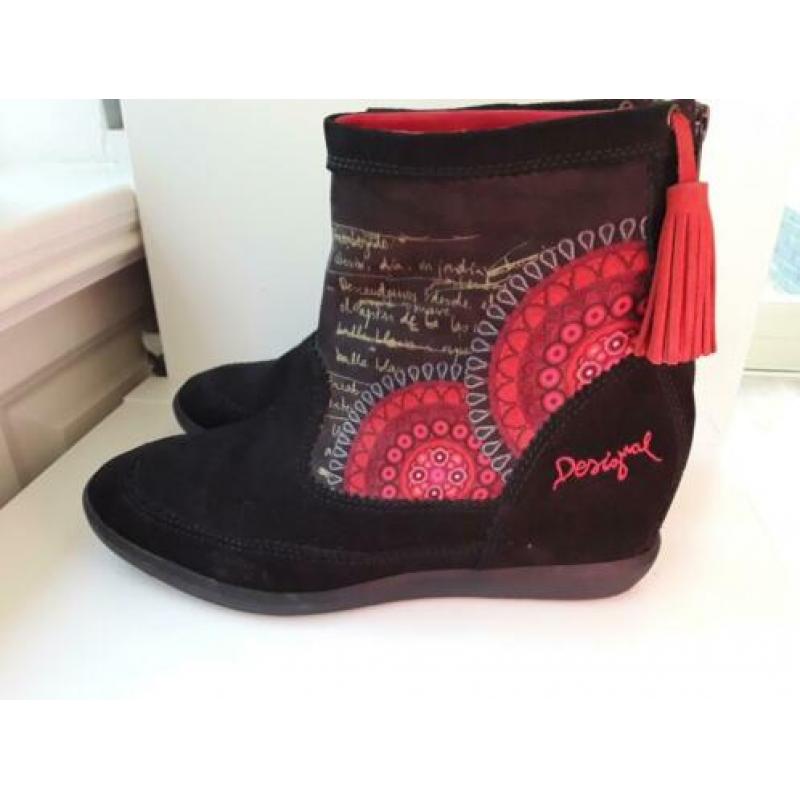 Desigual laarsjes maat 40 nieuw