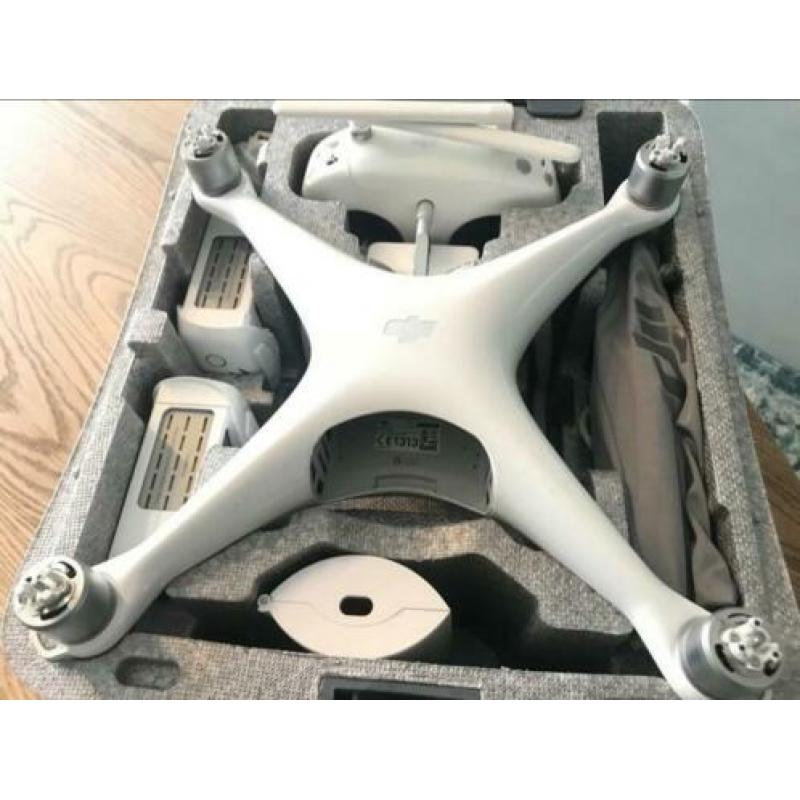 Phantom 4 met 2 accu’s en veel extra’s