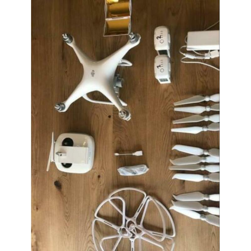 Phantom 4 met 2 accu’s en veel extra’s
