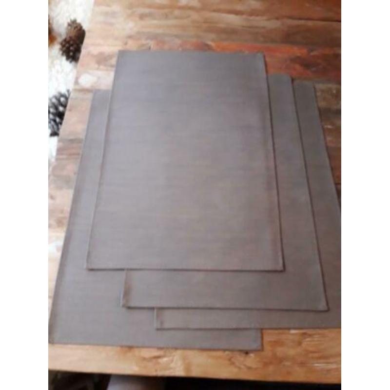 4 taupe placemats