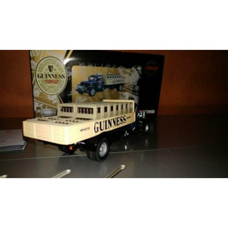 CORGI 52903 Guinness - Diamond T620 Dropside With Crates