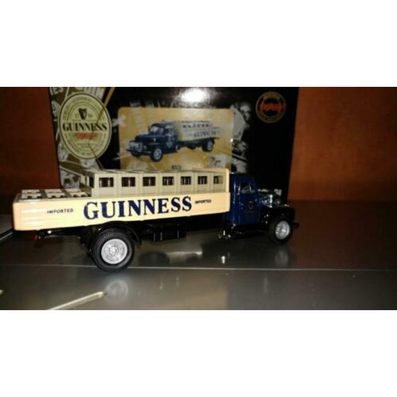 CORGI 52903 Guinness - Diamond T620 Dropside With Crates