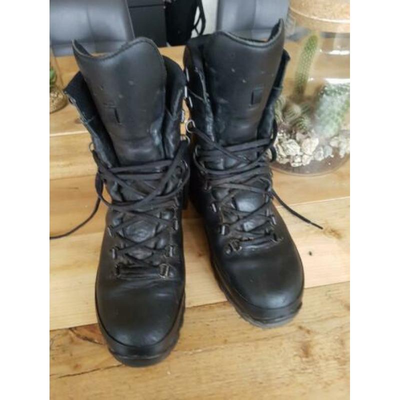 Lowa wandelenschoenen maat 43,5