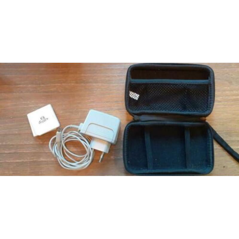 5 games voor 2DS en 3DS + witte opberghoes en lader!