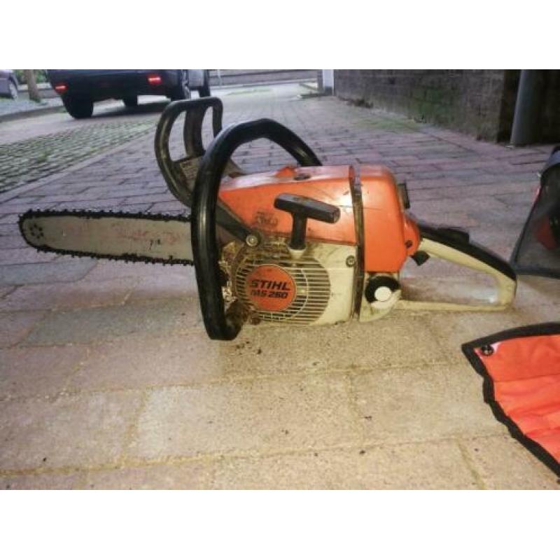 Stihl ms260 compleet zaagbroek, helm, vijlset en houder