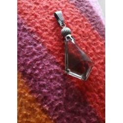 Rookwarts hanger, het handje edelsteen met zilveren oogjes