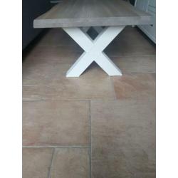 Eiken salontafel "light grey oak" met witte metalen X-poot