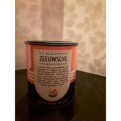 Antiek blik: De Zeeuwse boerin voor keukenstroop.1920-1930.