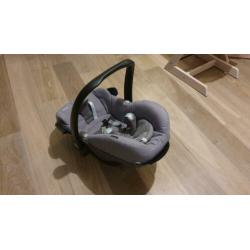Maxi Cosi Family Fix + Pebble