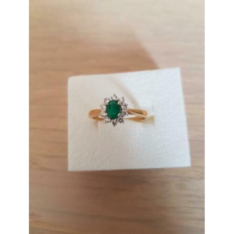 Gouden Ring met Smaragd en diamant 18 karaat