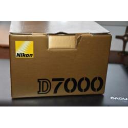 Nikon D7000 met slechts 2400 clicks + tas