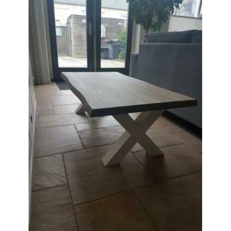 Eiken salontafel "light grey oak" met witte metalen X-poot
