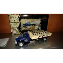 CORGI 52903 Guinness - Diamond T620 Dropside With Crates