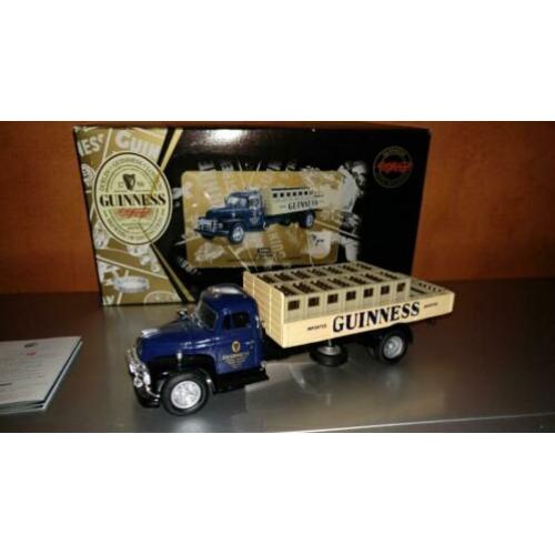 CORGI 52903 Guinness - Diamond T620 Dropside With Crates