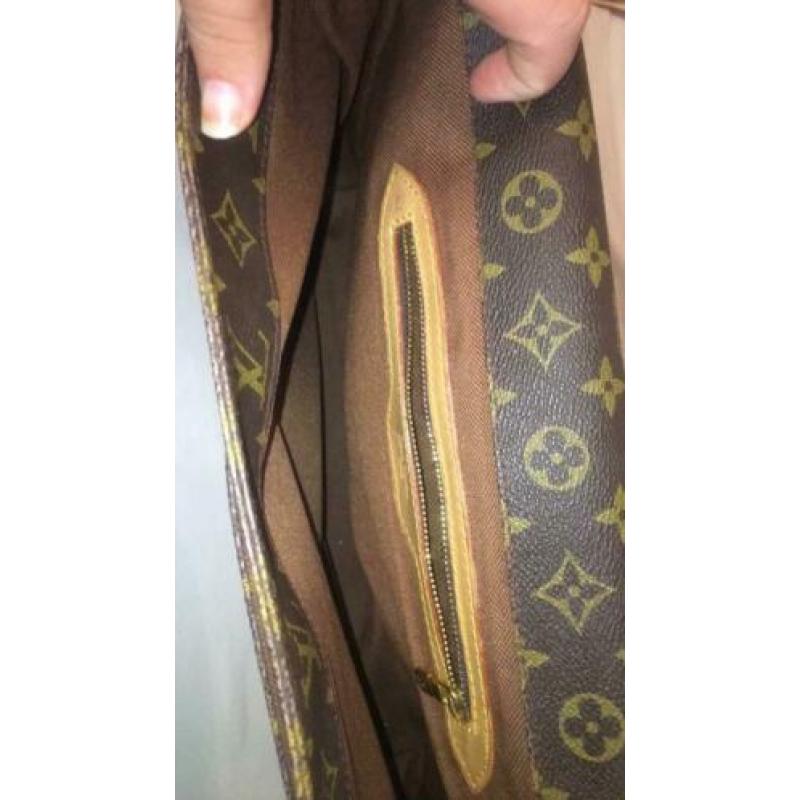 LV laptoptas of gewone schoudertas