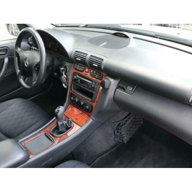 Mercedes-benz C-KLASSE 180 Kompressor NL auto Clima 136.176k