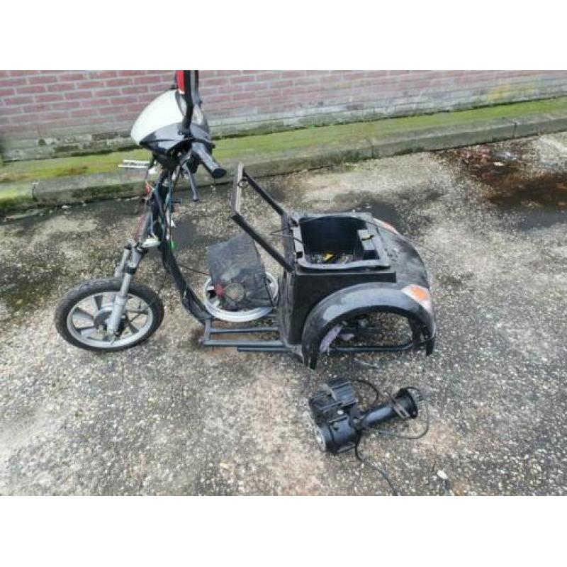 Scootmobiel voor hobby of onderdelen