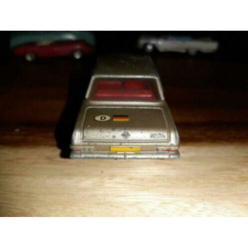 Dinky Toys Opel Rekord