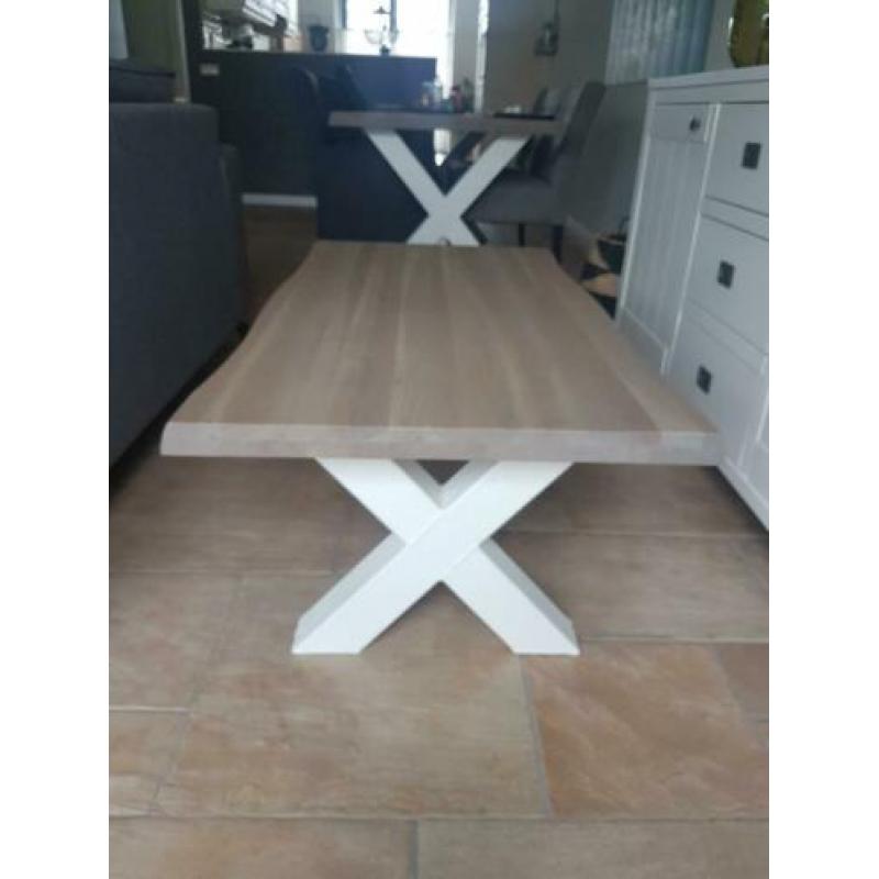 Eiken salontafel "light grey oak" met witte metalen X-poot