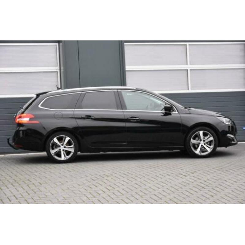 Peugeot 308 SW Premiëre 1.2 130 Pk Panorama Leder Navi Trekh