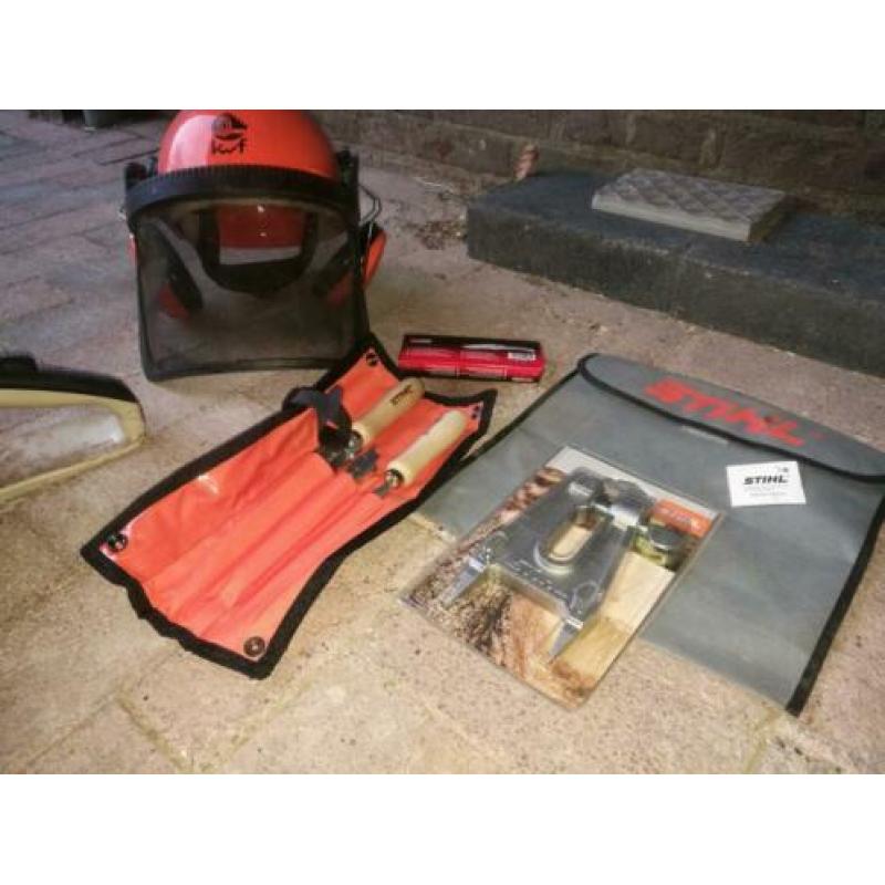 Stihl ms260 compleet zaagbroek, helm, vijlset en houder