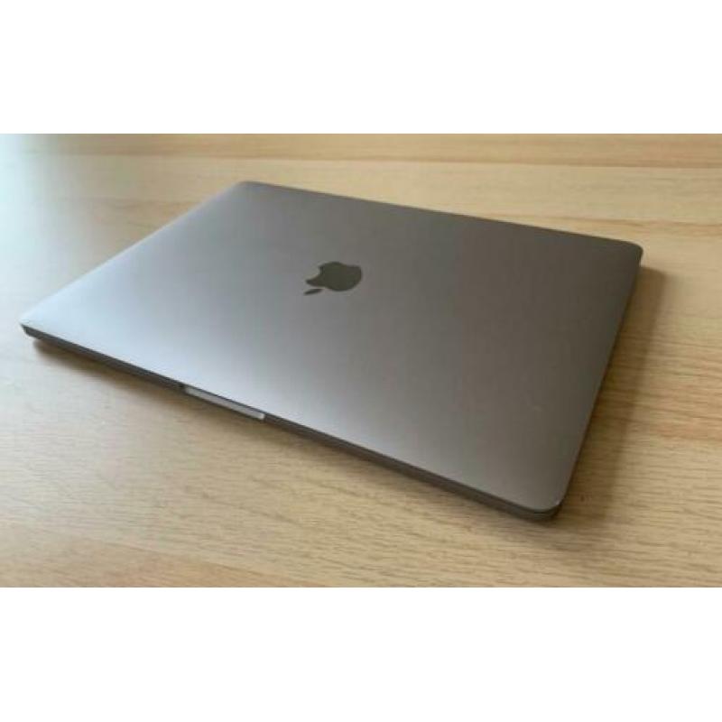 Macbook Pro 13" (2016)