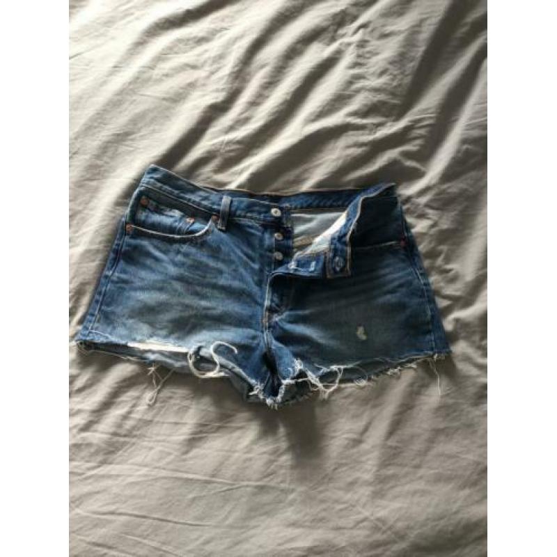 Levi’s short
