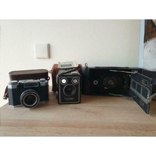 3 VINTAGE camera's