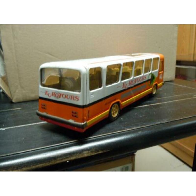 Blikken Touringcar bus. Made in France van het merk Joustra.