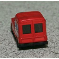 Fiat Fiorino rood. Merk: Praliné