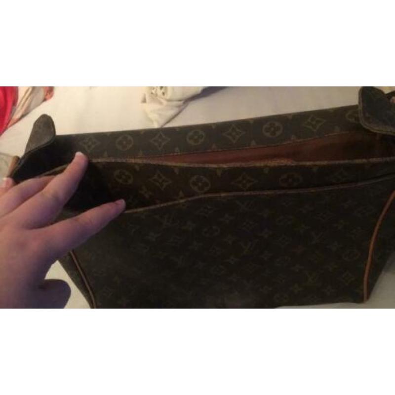 LV laptoptas of gewone schoudertas