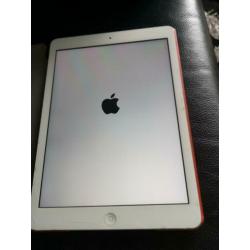 ipad air, 2 jaar oud. in perfecte staat.