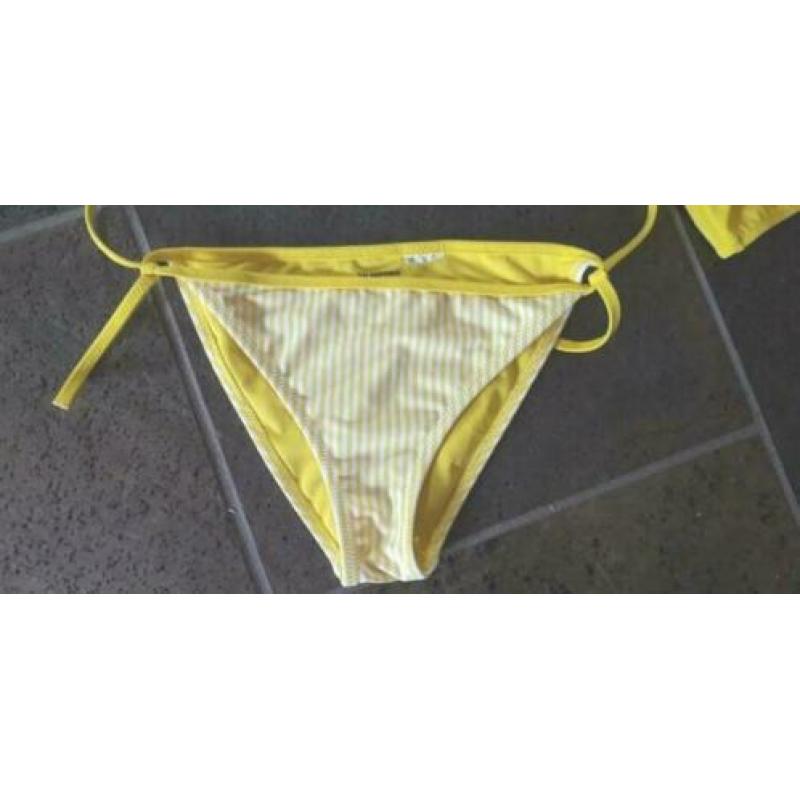 Kanarie gele bikini