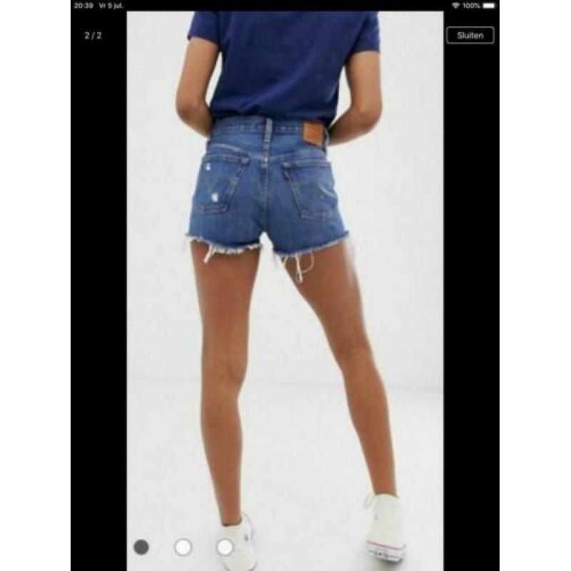 Levi’s short
