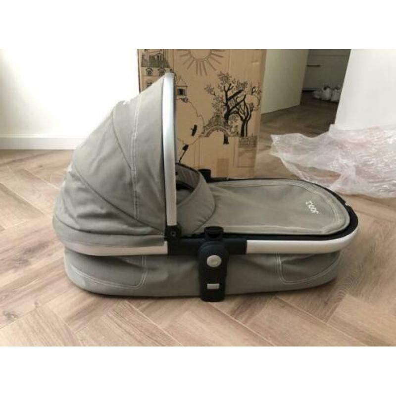 joolz day earth reiswieg elephant grey kinderwagen
