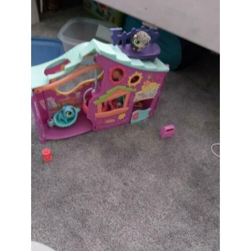 Pet shop club huis