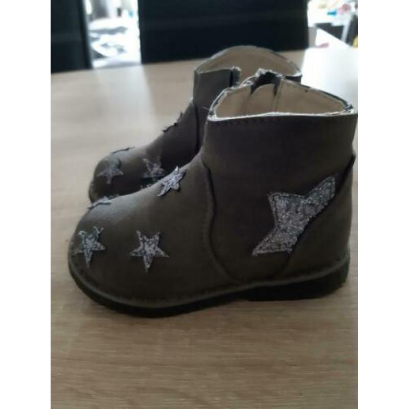 Boots larzen maat 23
