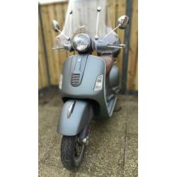Vespa 300GTS overcompleet
