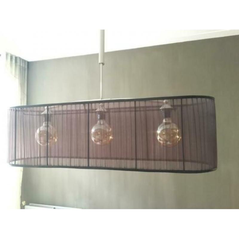 Mooie hanglamp voor boven de grond eettafel