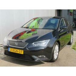 SEAT Leon 1.6 TDI Limited Edition II LED Leder Trekhaak Navi