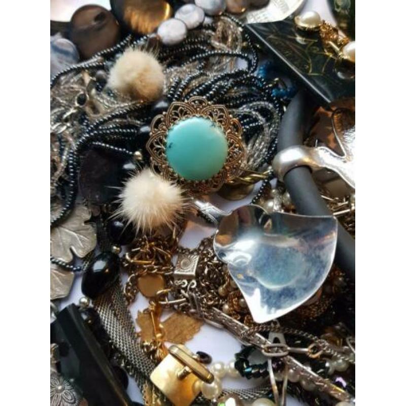 Lot vintage sieraden